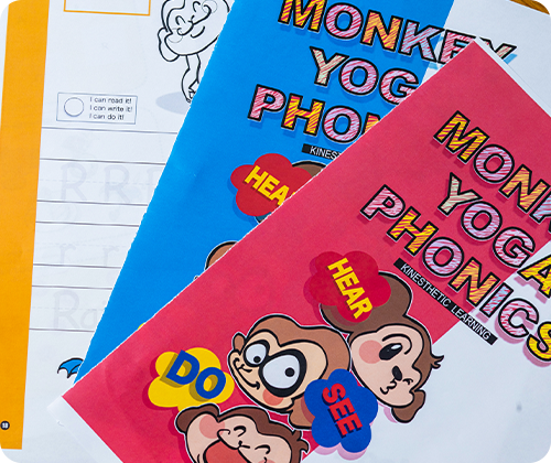 オリジナル教材「モンキーヨガフォニックス」